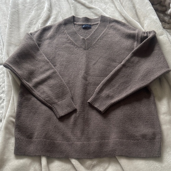 Cash soft oversized v neck sweater - Picture 2 of 4